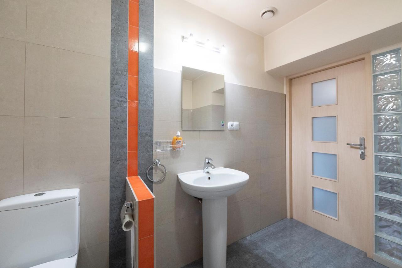 Essence Of Lodz-145M!Central-Secured-Comfy18Ppl!&Freeparking Exterior photo